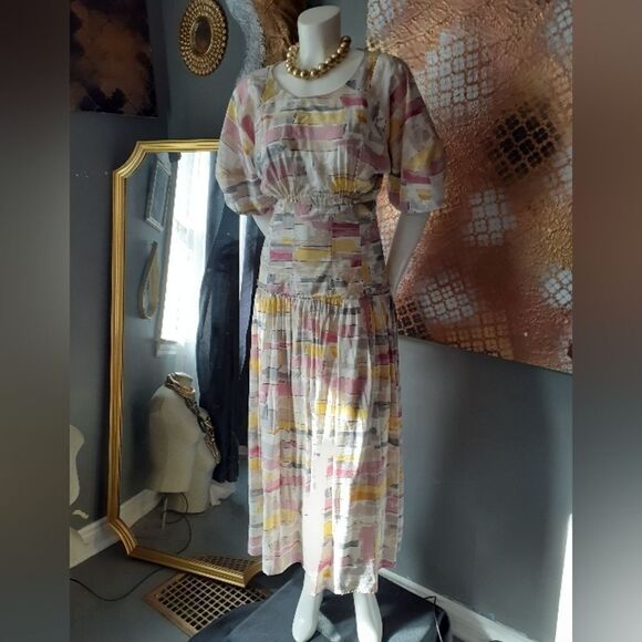 Moon River Viscose Blend Voluminous Maxi Dress - Picture 2 of 16